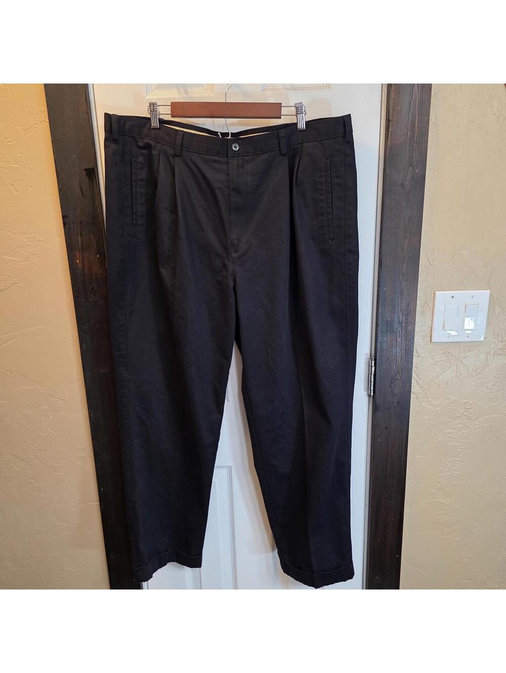 Cabela's Men's Classic Black Pleated Trousers 42X30